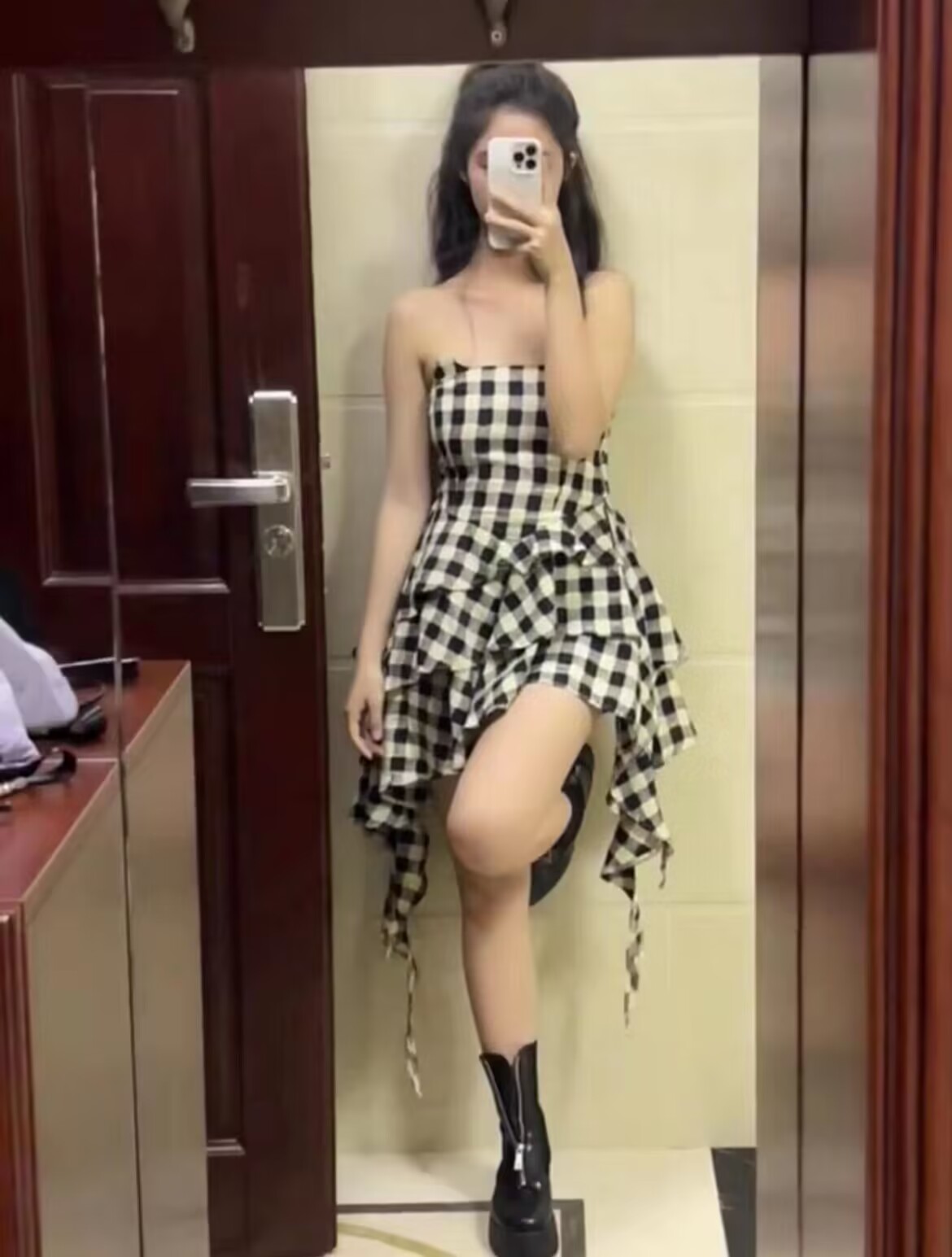 刚跟着闺蜜做可外出自己也有地方